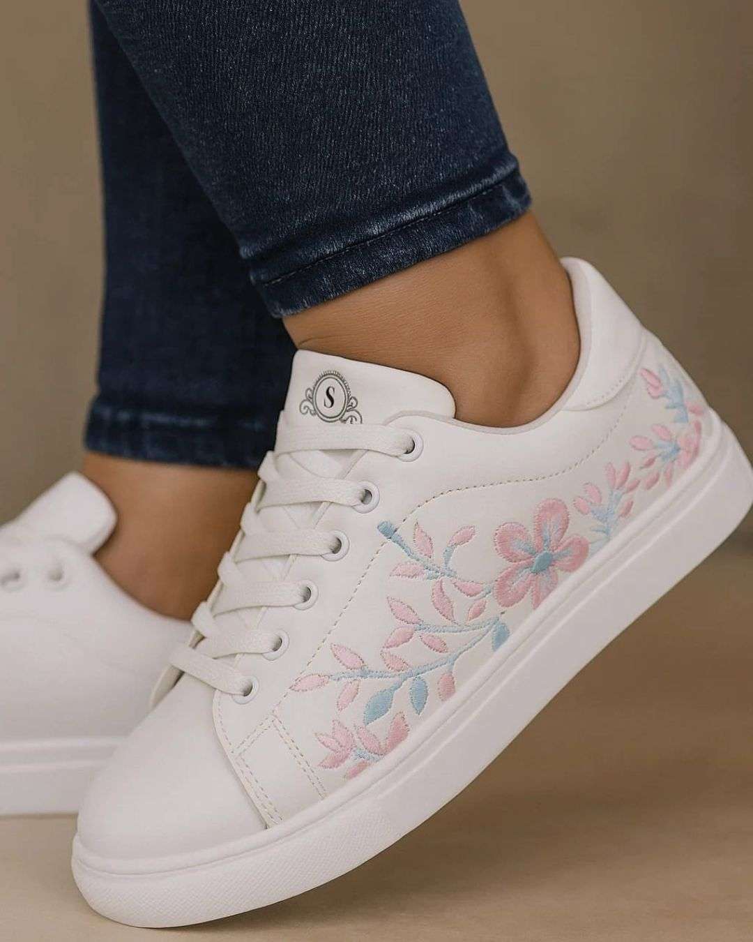 Women's Sneakers 4145 _37 Wear Luvensi