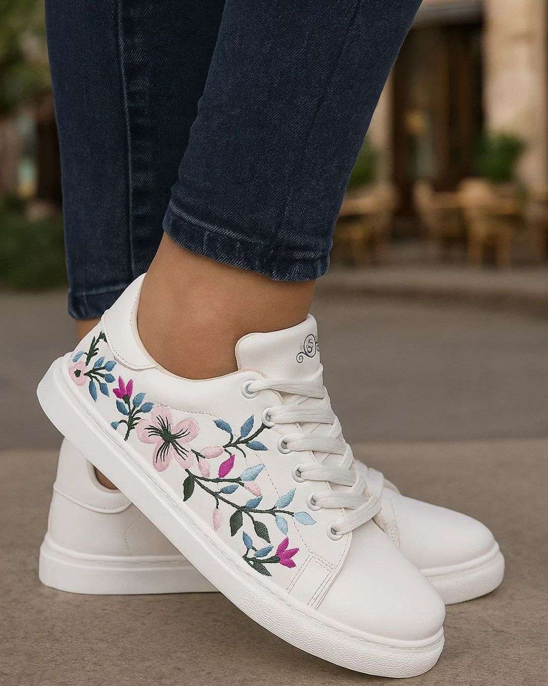 Women's Sneakers_37_4145 Wear Luvensi
